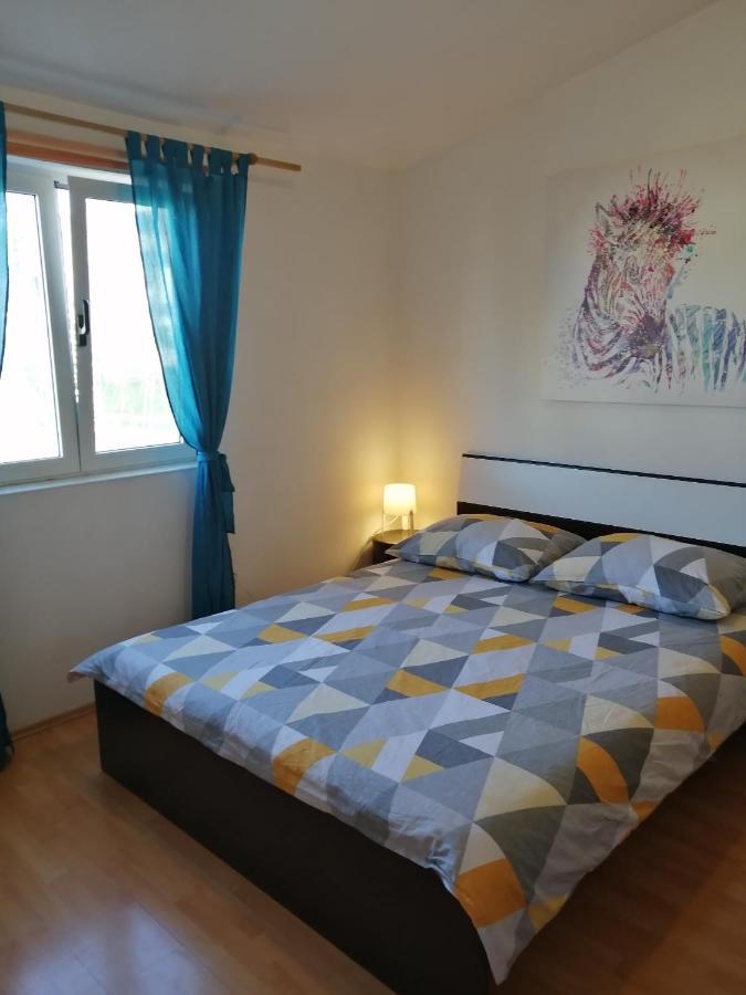 Apartment Flowers Bibinje Esterno foto